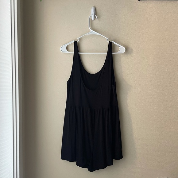 Black Romper H&M 🖤 - Picture 2 of 6